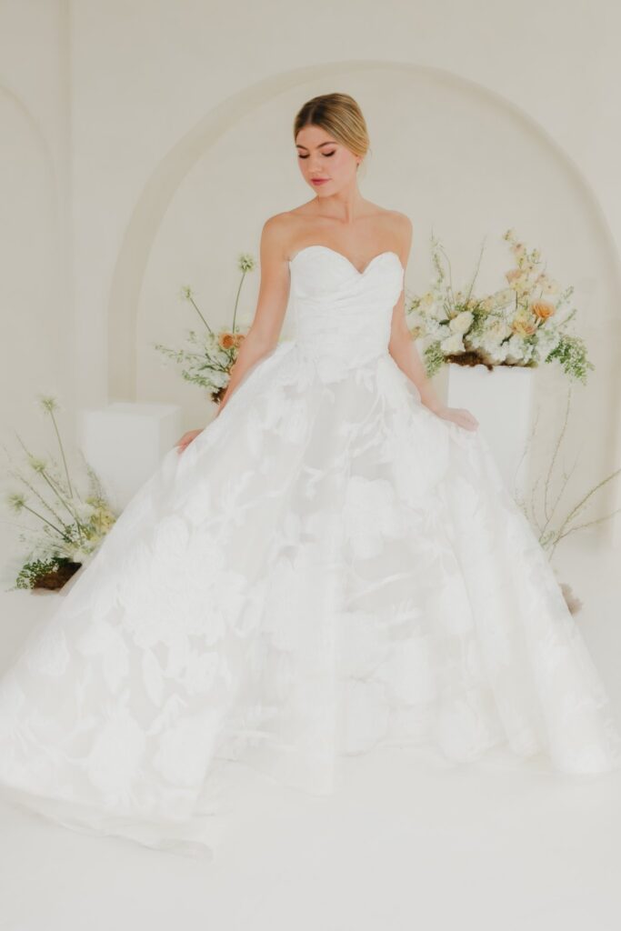 luxury Virginia wedding bridal portrait 